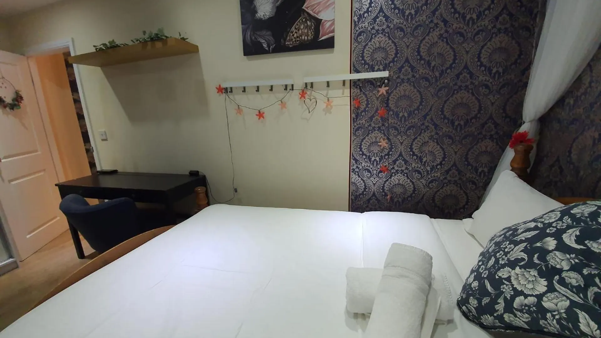 Гостевой дом Wallwood Rooms Лондон