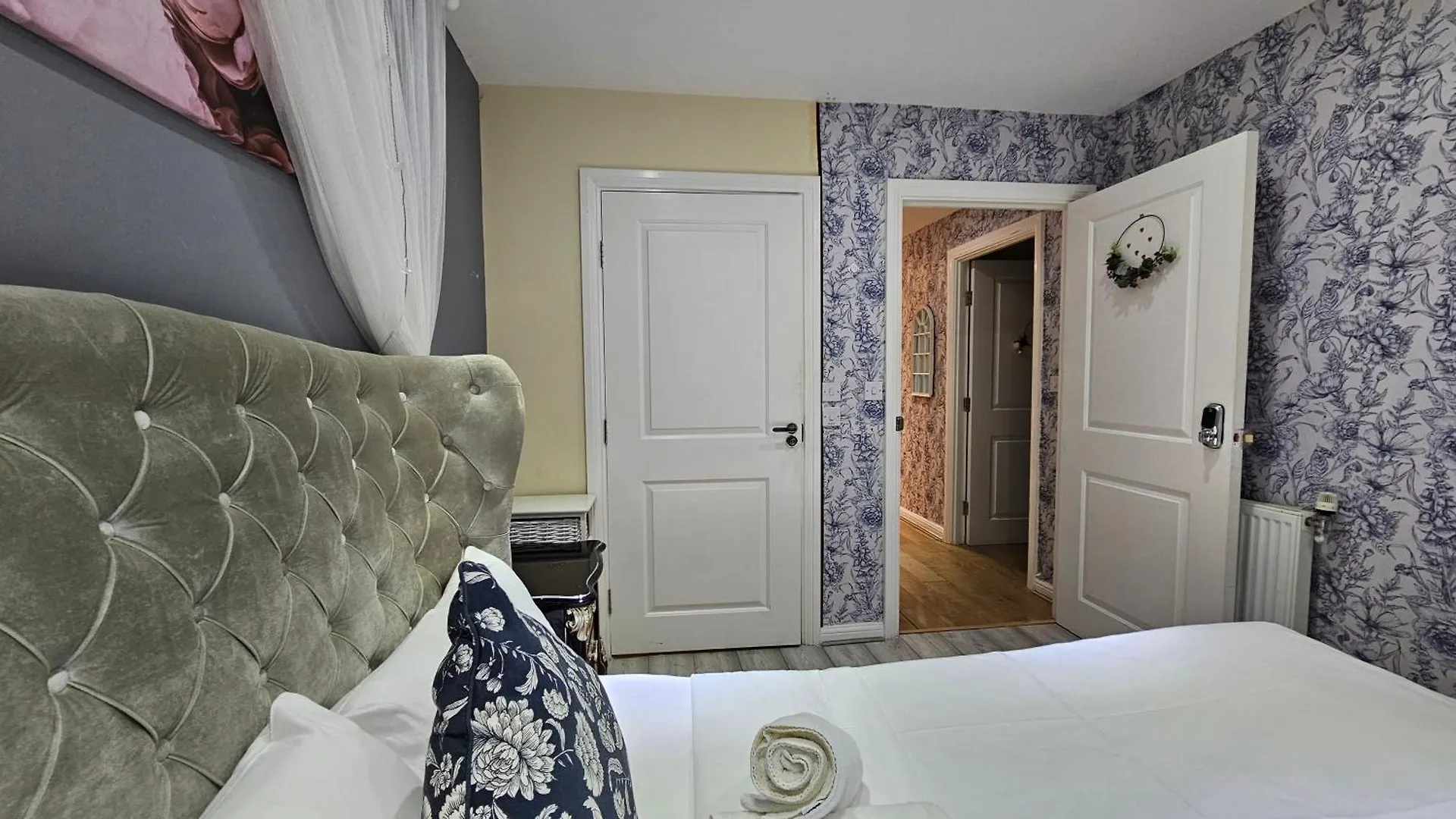 Wallwood Rooms Лондон